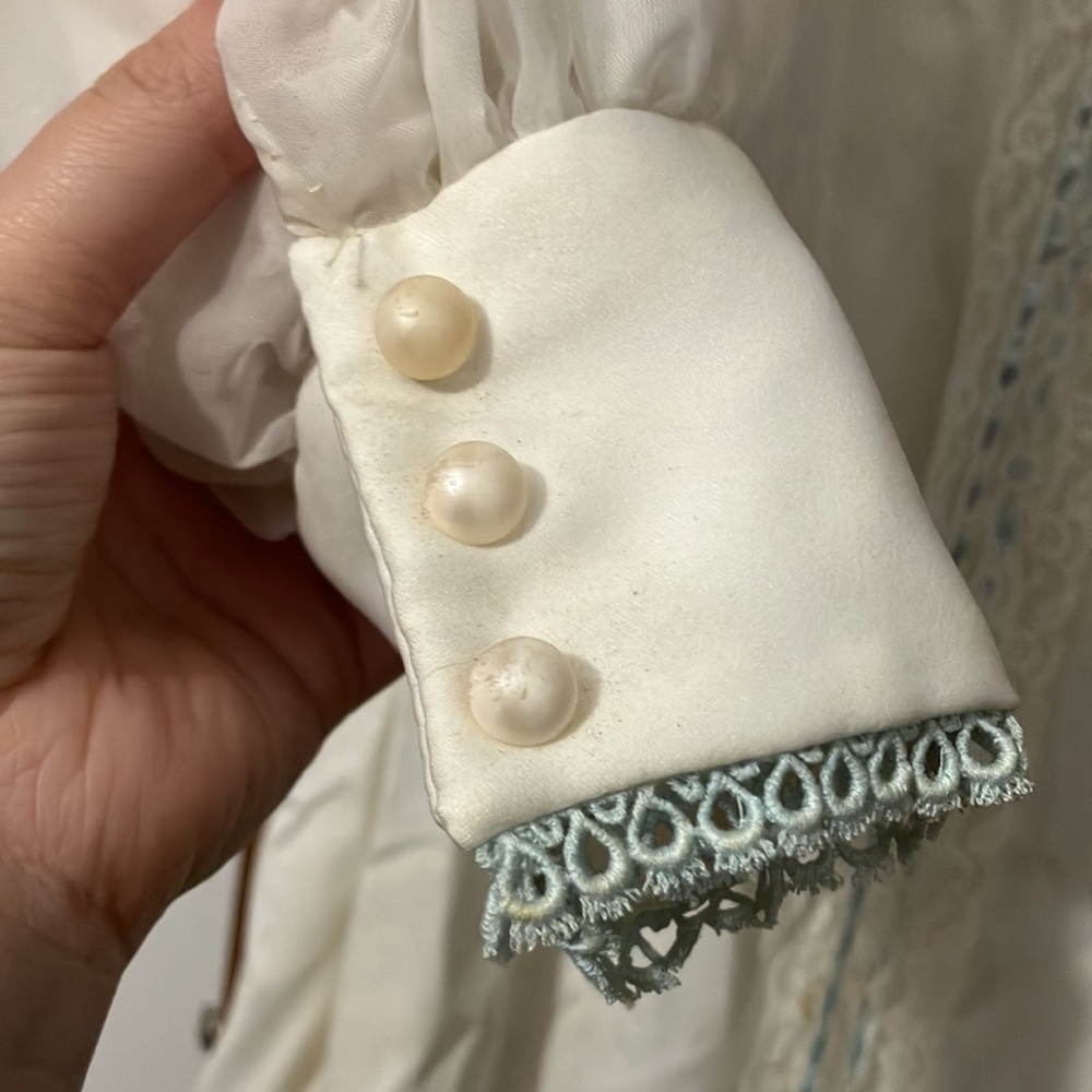 Vintage Handmade 1970s Edwardian Style Wedding Dress with Lace Bow - Picture 8 of 16